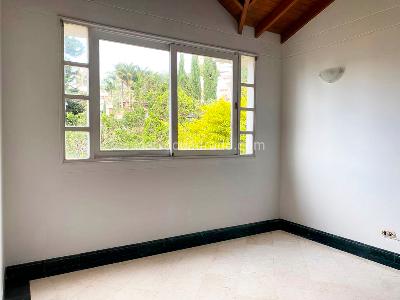 Casa de 4 alcobas en venta en El Poblado, Medellín, 285 m² · foto 14 de 17