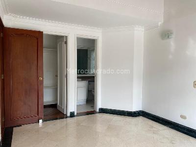 Casa de 4 alcobas en venta en El Poblado, Medellín, 285 m² · foto 15 de 17