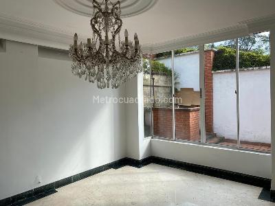 Casa de 4 alcobas en venta en El Poblado, Medellín, 285 m² · foto 4 de 17