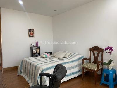 Apartamento en venta en El Poblado, Medellín · foto 14 de 18