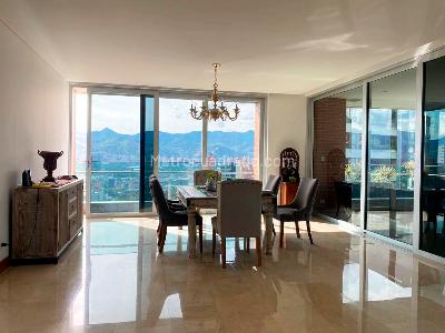Apartamento en venta en El Poblado, Medellín · foto 4 de 18