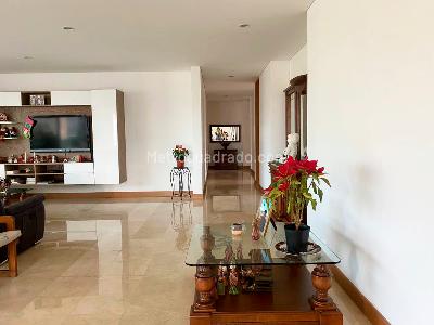 Apartamento en venta en El Poblado, Medellín · foto 6 de 18