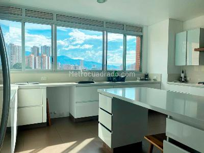 Apartamento en venta en El Poblado, Medellín · foto 7 de 18