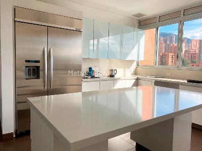 Apartamento en venta en El Poblado, Medellín · foto 8 de 18