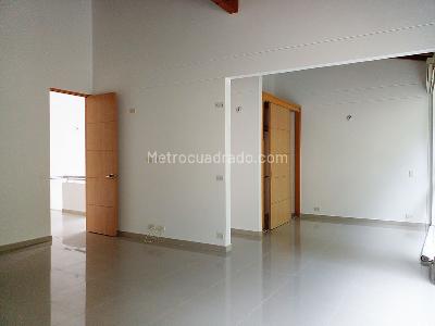 Casa de 3 alcobas en venta en Envigado, Envigado, 223 m² · foto 10 de 20