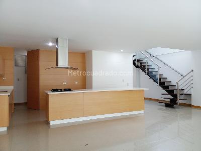 Casa de 3 alcobas en venta en Envigado, Envigado, 223 m² · foto 4 de 20