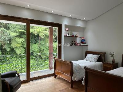 Casa de 4 alcobas en venta en Envigado, Envigado, 524 m² · foto 10 de 17