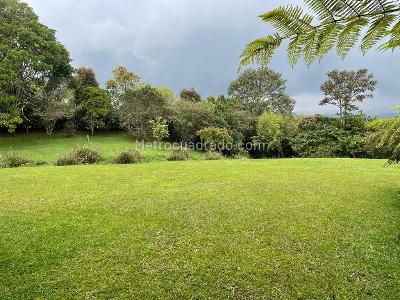 Casa de 4 alcobas en venta en Envigado, Envigado, 524 m² · foto 16 de 17