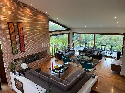 Casa de 4 alcobas en venta en Envigado, Envigado, 524 m² · foto 2 de 17