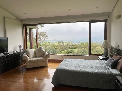 Casa de 4 alcobas en venta en Envigado, Envigado, 524 m² · foto 8 de 17
