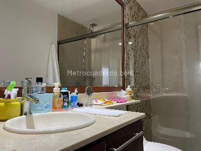 Apartamento de 3 alcobas en venta en El Poblado, Medellín, 186 m² · foto 16 de 17