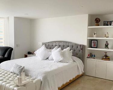 Apartamento de 3 alcobas en venta en El Poblado, Medellín, 240 m² · foto 12 de 18