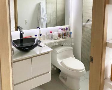 Apartamento de 3 alcobas en venta en El Poblado, Medellín, 240 m² · foto 15 de 18