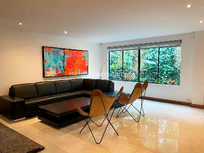 Casa de 3 alcobas en venta en El Poblado, Medellín, 224 m² · foto 2 de 20