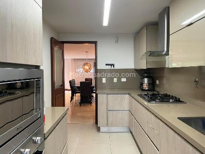 Casa de 3 alcobas en venta en El Poblado, Medellín, 224 m² · foto 7 de 20
