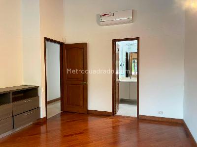 Casa de 3 alcobas en venta en El Poblado, Medellín, 224 m² · foto 9 de 20