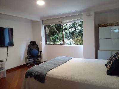Casa de 4 alcobas en venta en El Poblado, Medellín, 218 m² · foto 10 de 20
