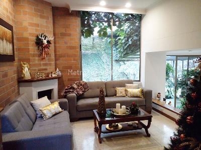 Casa de 4 alcobas en venta en El Poblado, Medellín, 218 m² · foto 3 de 20