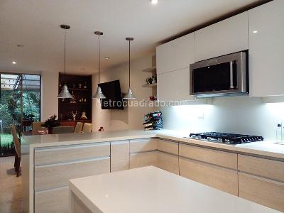 Casa de 4 alcobas en venta en El Poblado, Medellín, 218 m² · foto 6 de 20