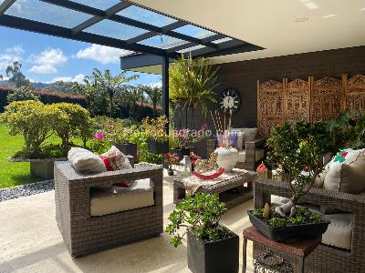 Casa de 3 alcobas en venta en Envigado, Envigado, 360 m² · foto 13 de 15