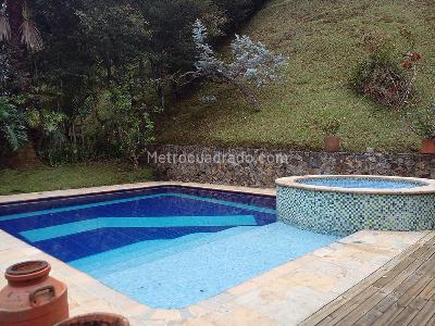 Casa de 3 alcobas en venta en El Poblado, Medellín, 550 m² · foto 16 de 18