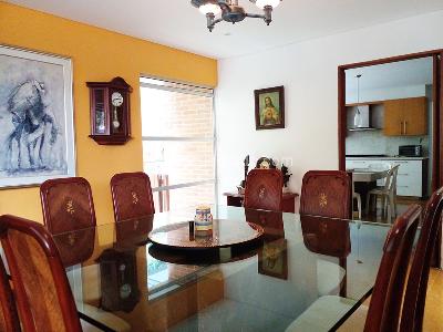 Casa de 3 alcobas en venta en El Poblado, Medellín, 550 m² · foto 6 de 18
