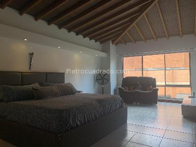 Casa de 4 alcobas en venta en Envigado, Envigado, 340 m² · foto 13 de 20