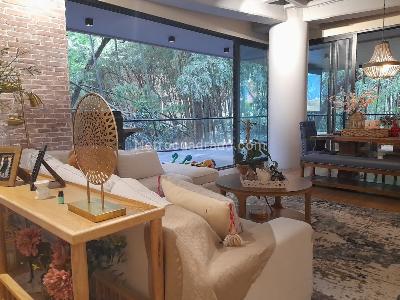 Apartamento de 3 alcobas en venta en El Poblado, Medellín, 350 m² · foto 2 de 16