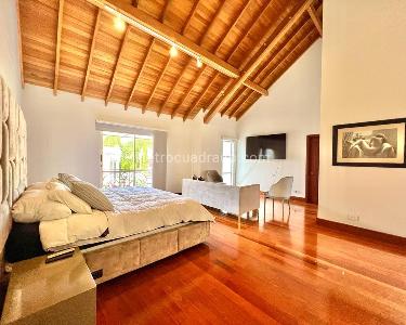 Casa de 5 alcobas en venta en El Poblado, Medellín, 400 m² · foto 11 de 17