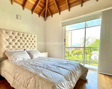 Casa de 5 alcobas en venta en El Poblado, Medellín, 400 m² · foto 8 de 17