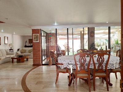 Casa de 5 alcobas en venta en El Poblado, Medellín, 280 m² · foto 4 de 19