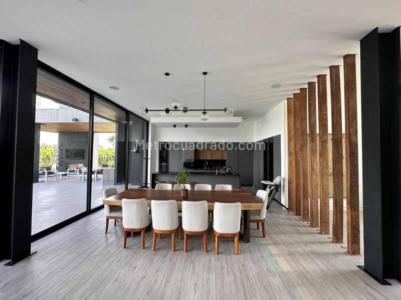 4BR House in RIONEGRO (1000 m²) - 4