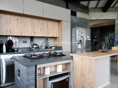 Casa de 3 alcobas en venta en Envigado, Envigado, 200 m² · foto 5 de 20