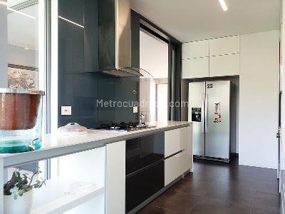 Apartamento de 3 alcobas en venta en El Poblado, Medellín, 311 m² · foto 5 de 19