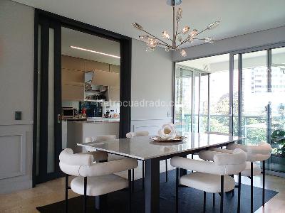 Apartamento de 3 alcobas en venta en El Poblado, Medellín, 311 m² · foto 2 de 19