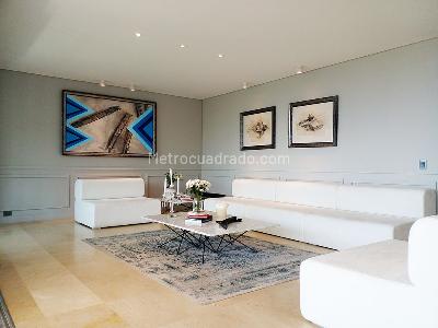 Apartamento de 3 alcobas en venta en El Poblado, Medellín, 311 m² · foto 4 de 19