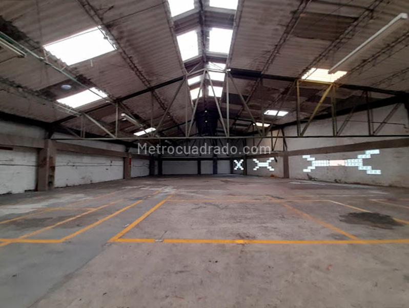 Bodega en Arriendo, GUAYABAL, Medellín - Więcej
