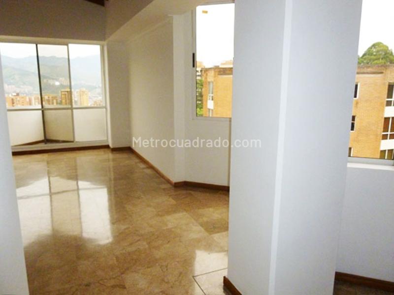 3BR Apartment in El Poblado with Marble Floors & Balcony - 2