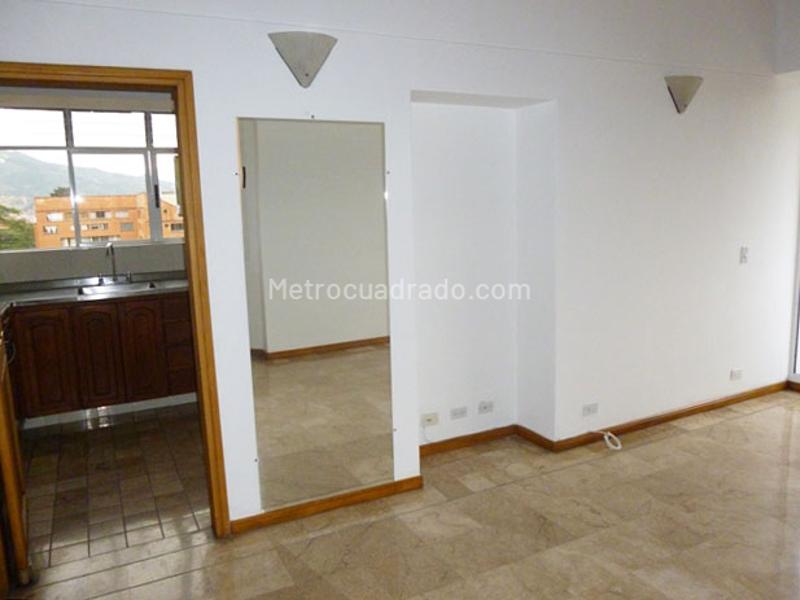3BR Apartment in El Poblado with Marble Floors & Balcony - 5