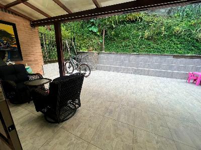 Casa de 4 alcobas en venta en Envigado, Envigado, 180 m² · foto 19 de 20