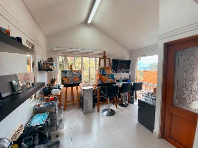 Casa de 4 alcobas en venta en Envigado, Envigado, 330 m² · foto 11 de 20