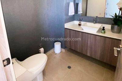 Apartamento de 3 alcobas en venta en El Poblado, Medellín, 134 m² · foto 13 de 16