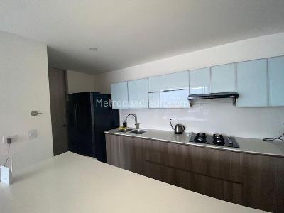 Apartamento de 3 alcobas en venta en El Poblado, Medellín, 134 m² · foto 5 de 16