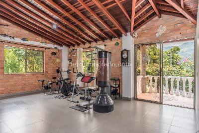 Casa de 5 alcobas en venta en Sabaneta, Sabaneta, 440 m² · foto 7 de 15