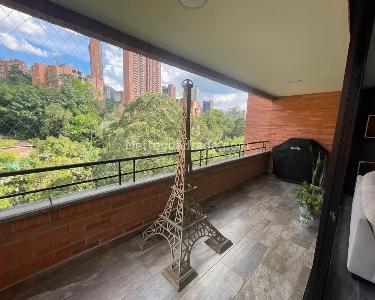 Apartamento de 3 alcobas en venta en El Tesoro, Medellín, 127 m² · foto 13 de 13