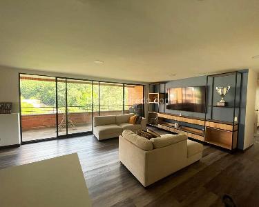 Apartamento de 3 alcobas en venta en El Tesoro, Medellín, 127 m² · foto 1 de 13