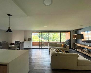Apartamento de 3 alcobas en venta en El Tesoro, Medellín, 127 m² · foto 3 de 13