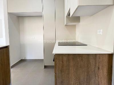Apartamento de 3 alcobas en venta en El Poblado, Medellín, 171 m² · foto 10 de 19