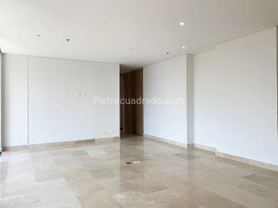 Apartamento de 3 alcobas en venta en El Poblado, Medellín, 171 m² · foto 5 de 19