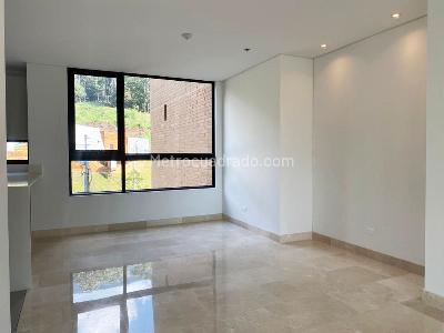 Apartamento de 3 alcobas en venta en El Poblado, Medellín, 171 m² · foto 6 de 19